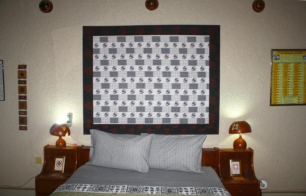Four Villages Inn Kumasi Habitación foto