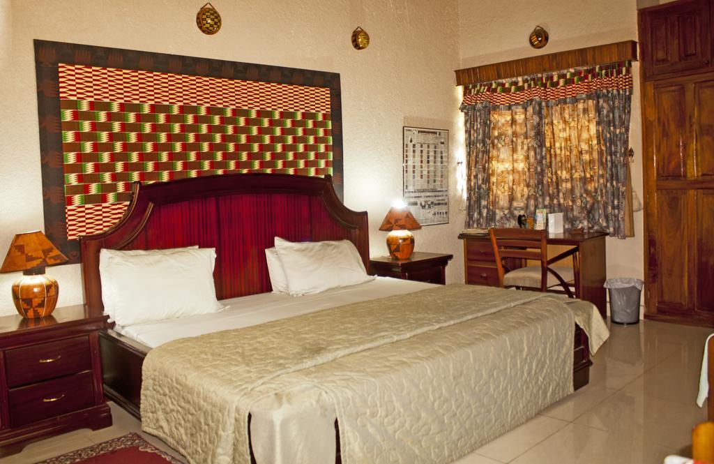 Four Villages Inn Kumasi Habitación foto