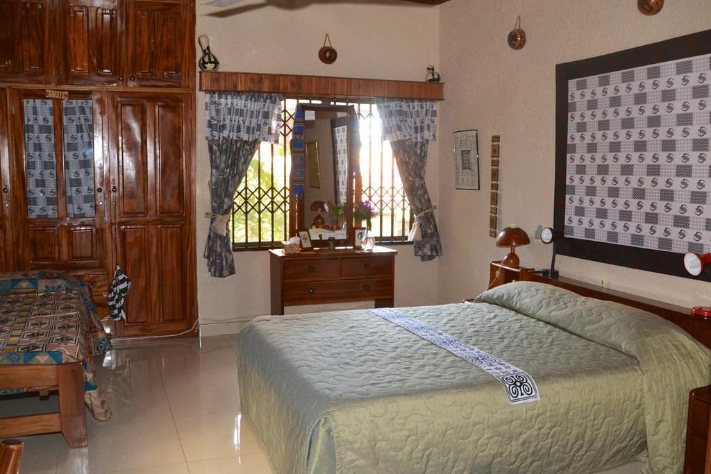 Four Villages Inn Kumasi Habitación foto